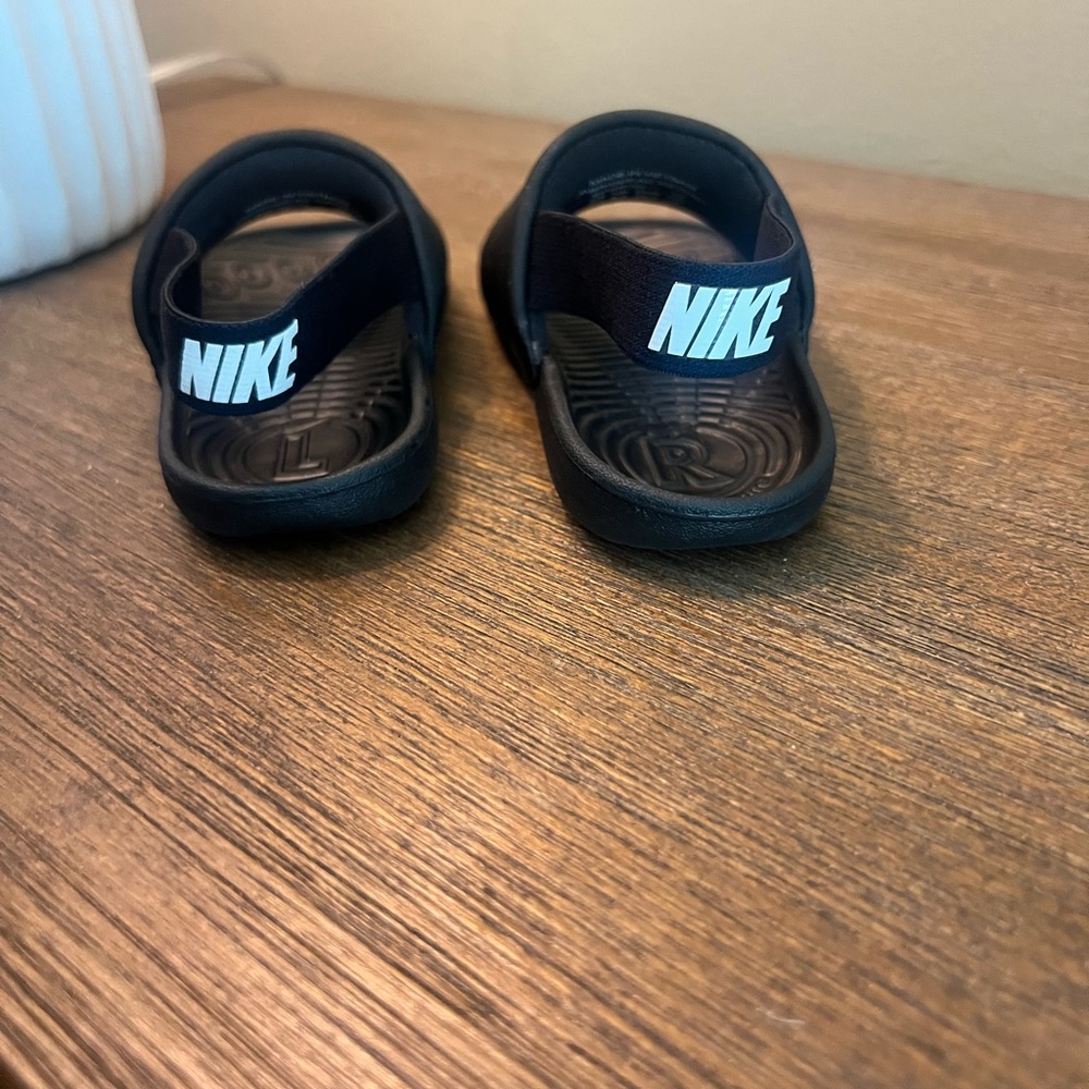 Nike Black Slide Sandals - Picture 2 of 6